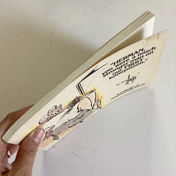 🛍️$5 Add-on🛍️ Herman comic book - Picture 2 of 5